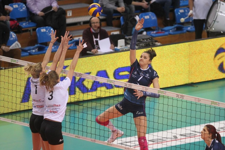 Developres SkyRes Rzeszów – Chemik Police 3:2 (10:25, 26:24,...