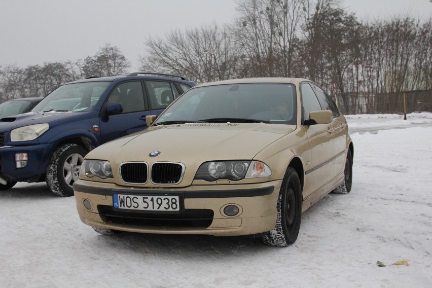 BMW e46, 2.5 benzyna + gaz, 2000 rok. Cena: 10 000 zł