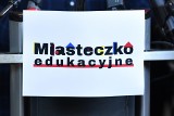 ZNP zakończyło miasteczko edukacyjne. Nauczyciele, profesorowie, działacze społeczni poruszali problemy polskiej edukacji
