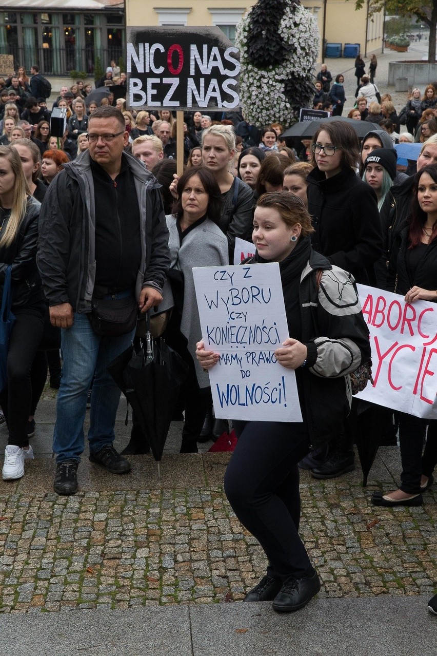 Były transparenty - w trakcie marszu w kierunku Ratusza to...