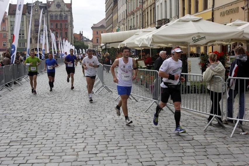 Maraton Wrocław - ZDJĘCIA - zawodnicy z numerami 1801 - 2000