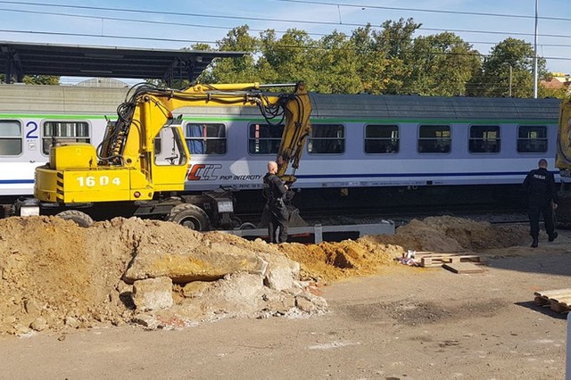 Pocisk znaleziono podczas prac na pierwszym peronie