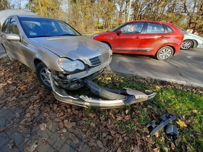 Wypadek dwóch samochodów na Wielkiej Wyspie (ZDJĘCIA)