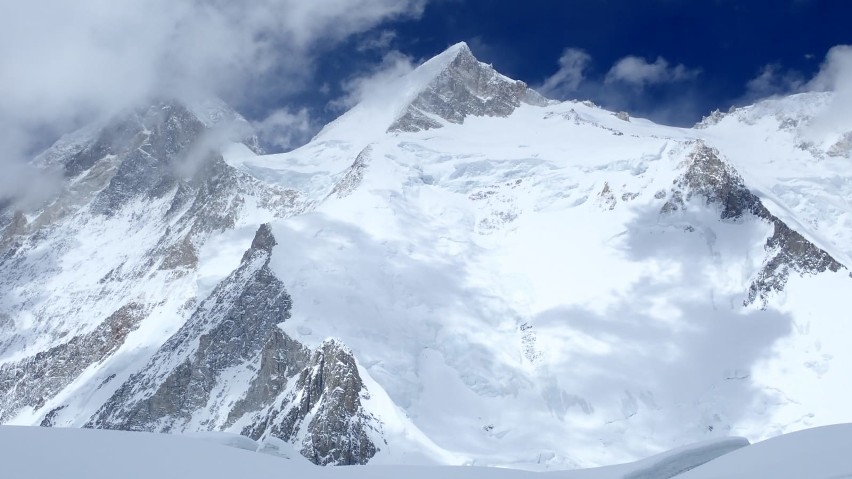 Adam Bielecki zdobył szczyt Gasherbrum II. To piąty...