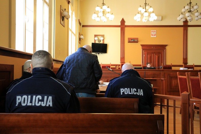 Gang "Pitbulla" prosi sąd o karę. Jego członkowie z Torunia kierowali agencją towarzyską w Płocku [DUŻO ZDJĘĆ]