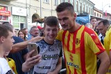 Ekstraklasa. Wielka mobilizacja Korony Kielce na mecz z Wisłą Kraków. Piłkarze sprzedają bilety!