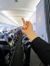 Rosyjska stewardessa została zwolniona za pokazanie "F*** off"