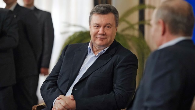 Kilka dni po obaleniu Wiktora Janukowycza w 2014 roku Rada Federalna nakazała zamrożenie wszelkich aktywów obalonego prezydenta i jego otoczenia w Szwajcarii