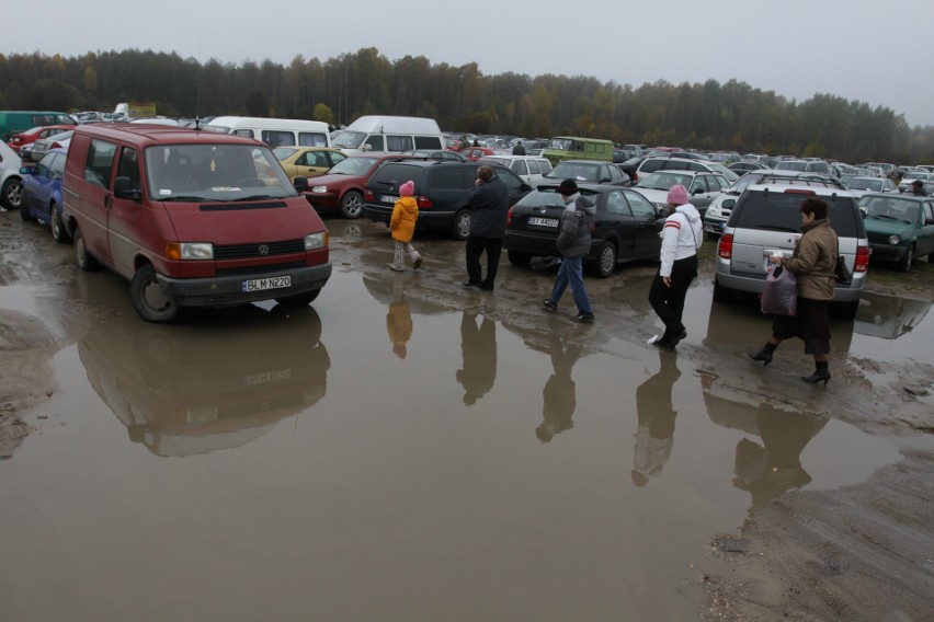 Giełda Samochodowa na Krywlanach prowadziła swą działalność...