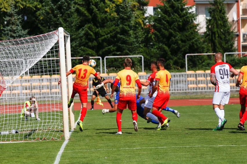 APKLAN RESOVIA – ZNICZ PRUSZKÓW 3-0 (1-0)...