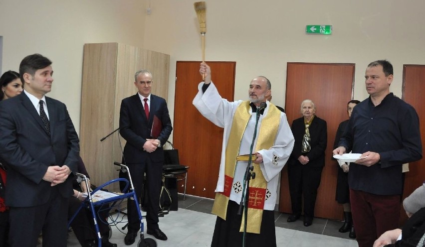 Dom "Senior+" został otwarty uroczyście w Janowicach Poduszowskich 