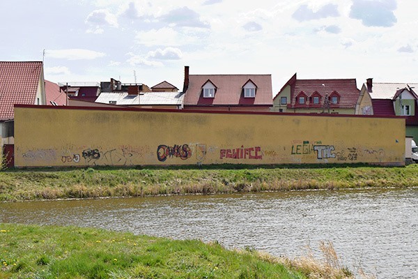  Ciechanowiec. Konkursu na projekt muralu na obiekcie położonym nad zalewem