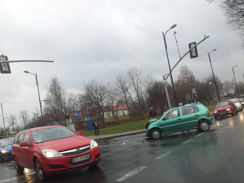 Gliwice: Wypadek na skrzyżowaniu ulic Kozielskiej i...