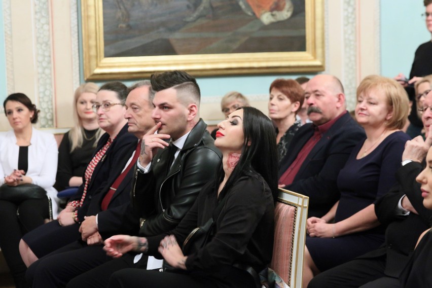 NAUCZYCIEL I SZKOŁA NA MEDAL Podczas uroczystej gali nagrodziliśmy laureatów [ZDJĘCIA, WIDEO]