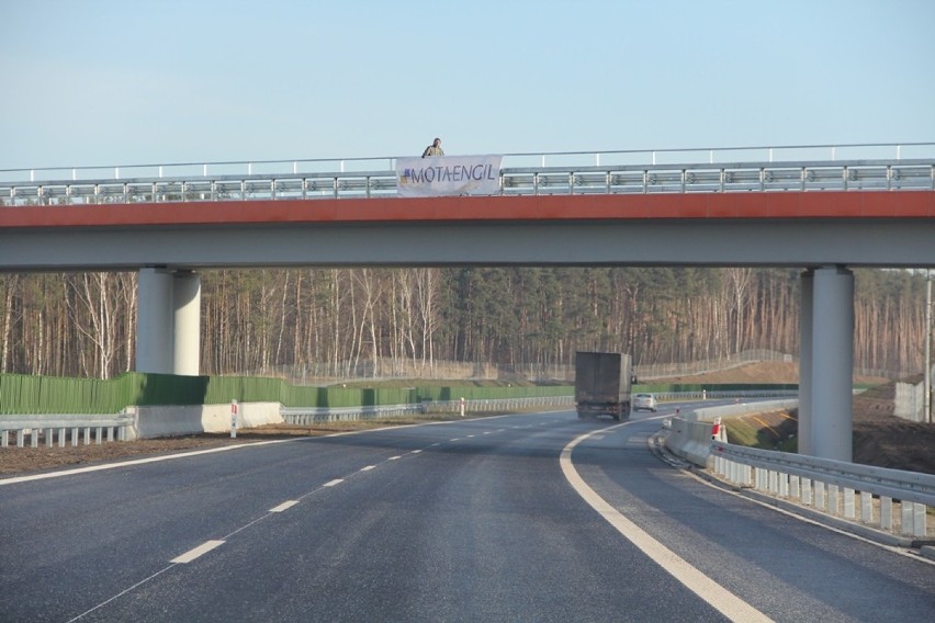 Nowy odcinek S8 do Warszawy otwarty. Kierowcy jadą już trasą...