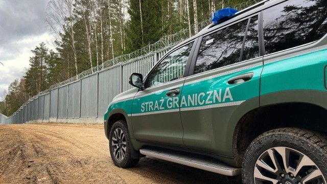 Zapora na polsko-białoruskiej granicy znacząco poprawiła bezpieczeństwo związane z migrantami sprowadzanymi przez Aleksandara Łukaszenkę.