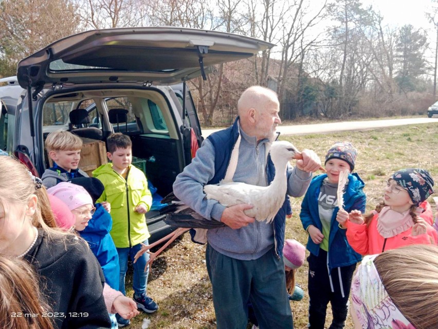 Tadeusz Ptak z "Ptasiego Azylu" w Złotej nieopodal Pińczowa...