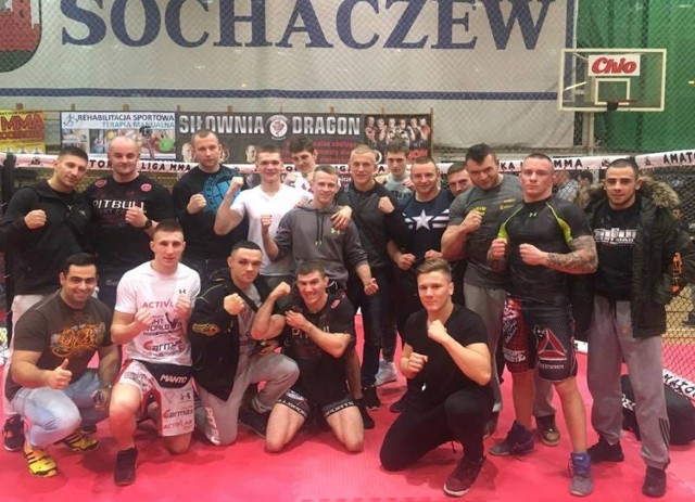 Z Mistrzostw Polski MMA, które odbyły się w Sochaczewie, zawodnicy Cross Fight Radom przywieźli siedem medali.