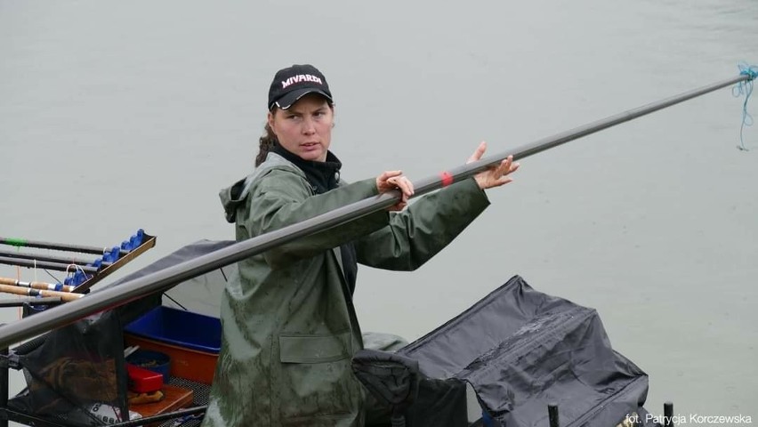 Joanna Drgas z koła wędkarskiego w Grodkowie jest liderem światowego rankingu. Najlepiej wędkuje ze spławikiem
