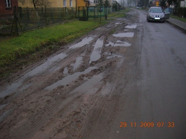 Mieszkańcy do petycji dołączyli fotografie - to jedna z nich.