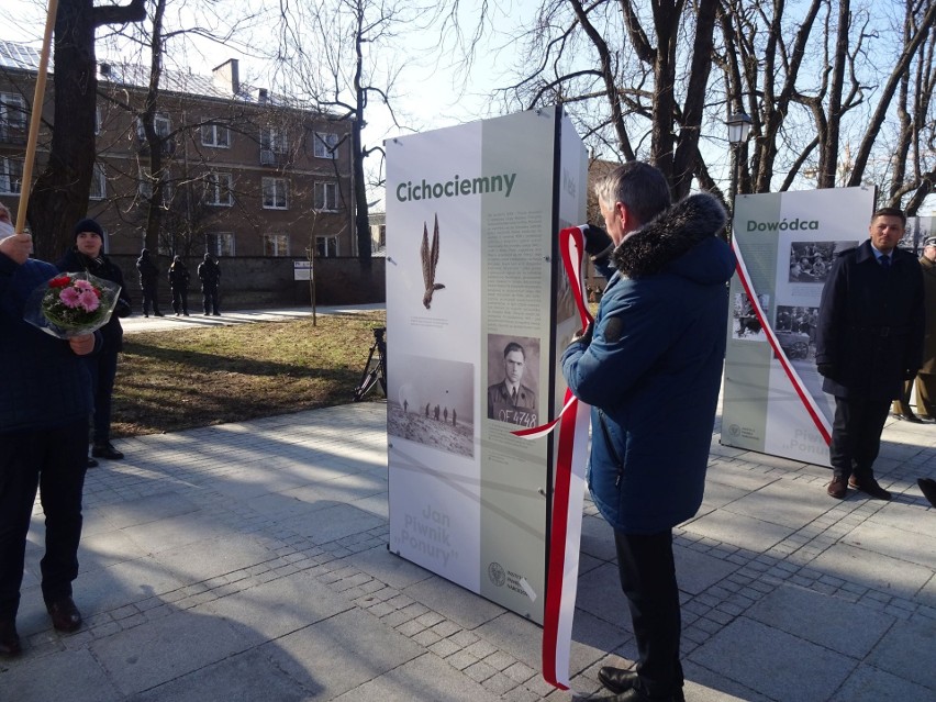 W Kielcach otwarto wystawę o bohaterze Kielecczyzny Janie Piwniku „Ponurym”. Zobaczcie zdjęcia