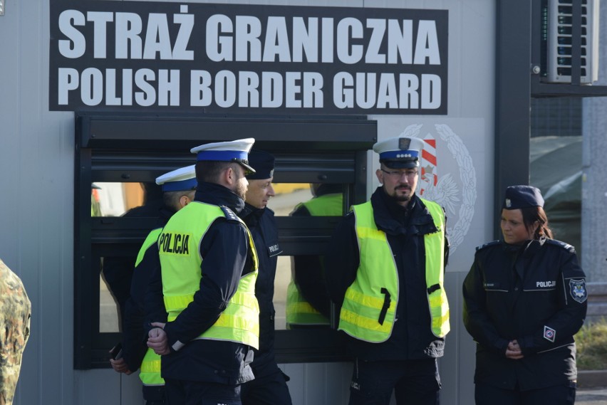 Straż graniczna wprowadziła kontrole na granicach Polski....