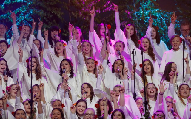 Niesamowity koncert jednego Serca Jednego Ducha. Religijna impreza odbyła się w czwartek w Parku Sybiraków w Rzeszowie. Zobaczcie zdjęcia.