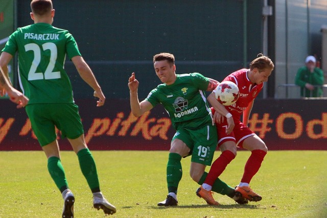 31.03.2019 leczna pilka nozna. mecz ii ligi. gornik leczna - widzew lodz. spotkanie zakonczylo sie bezbramkow remis. pilka nozna ii liga gornik leczna widzew lodz nz robert pisarczuk filip szewczyk mateusz michalski fot. lukasz kaczanowski/polska press