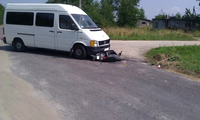 Ignatów-Kolonia: Dzieci na skuterze wjechały w busa