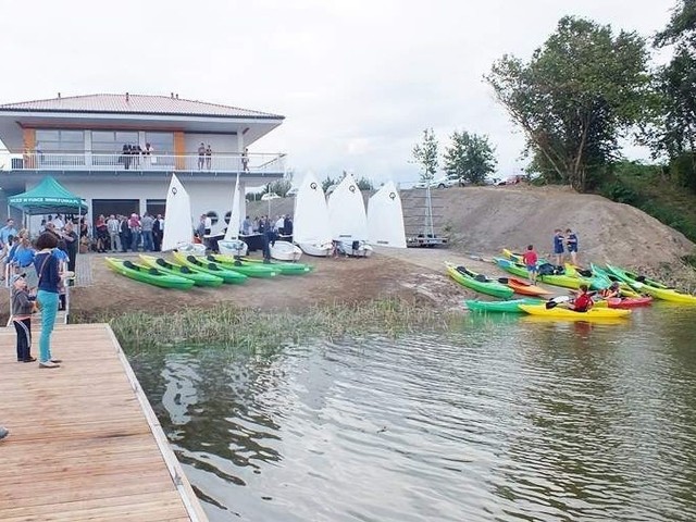 Przy nowej stanicy swą bazę będą mieć głównie wodniacy. Nie będzie tu plaży. Harcerze wypoczywający w Rościminie korzystać będą mogli jednak z gminnej plaży, która jest w pobliżu