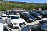 Uwaga! Nie ma już wolnych miejsc na parkingach przy szlaku do Morskiego Oka w Tatrach