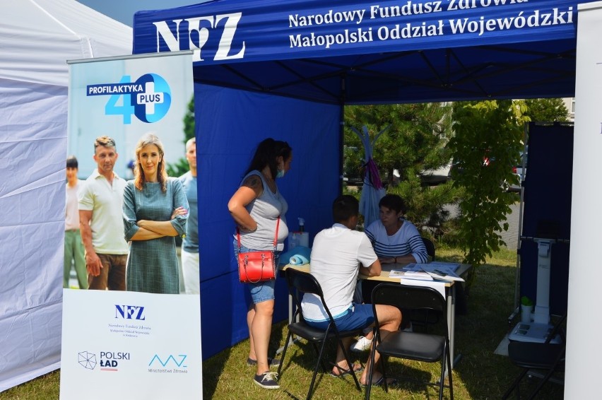 Narodowy Fundusz Zdrowia zachęcał do profilaktycznych badań na pikniku przy Kopalni Soli w Wieliczce 