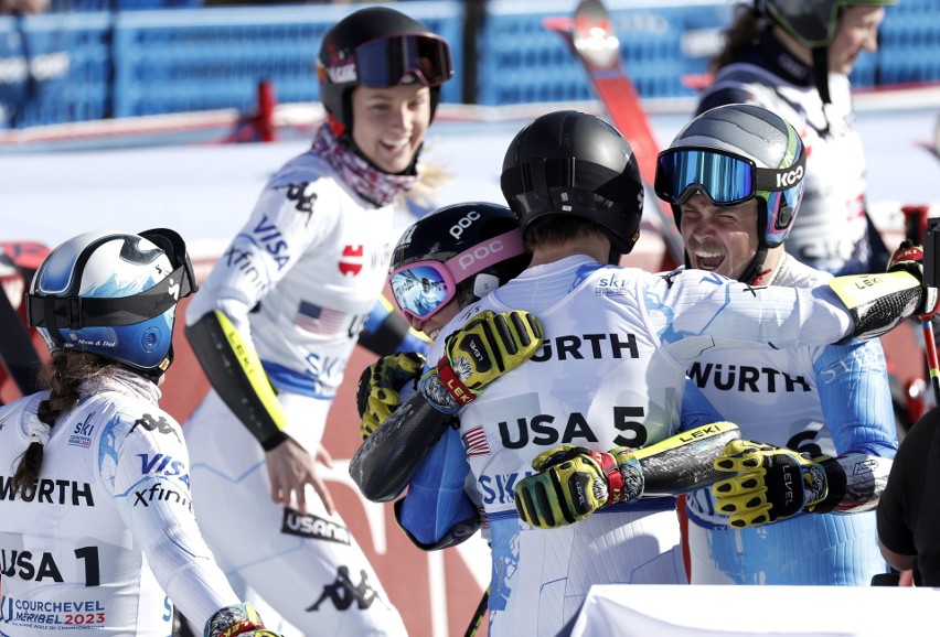 Reprezentacja Stanów Zjednoczonych wygrała drużynowy slalom...
