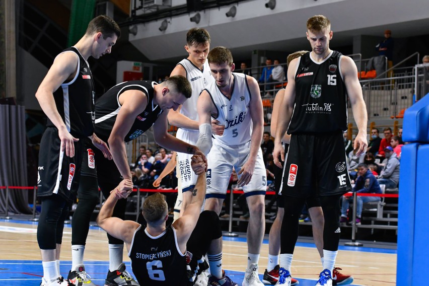 Koszykarze AZS UMCS Start II Lublin przegrali wyjazdowe starcie z Dzikami Warszawa. Zobacz zdjęcia 