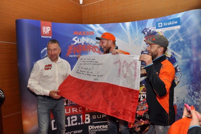 W sobotę w Tauron Arenie Kraków mistrzowskie wyścigi w SuperEnduro. Błażusiak wygra po raz trzeci z rzędu? Sonik o Rajdzie Dakar [ZDJĘCIA]