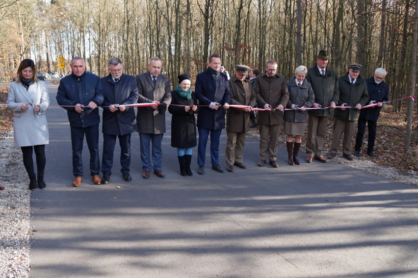 Otwarcie dróg gminnych w gminie Grudziądz: w Białym Borze...