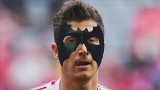 Robert Lewandowski zagra w masce? Jest już odlew. Neurochirurg: To za duże ryzyko! (FILM)