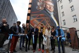 Zbigniew Wodecki ma swój mural w Katowicach. Oficjalne odsłonięcie z udziałem rodziny muzyka
