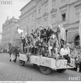 Jak bawili się studenci w latach 60.? [ARCHIWALNE ZDJĘCIA]