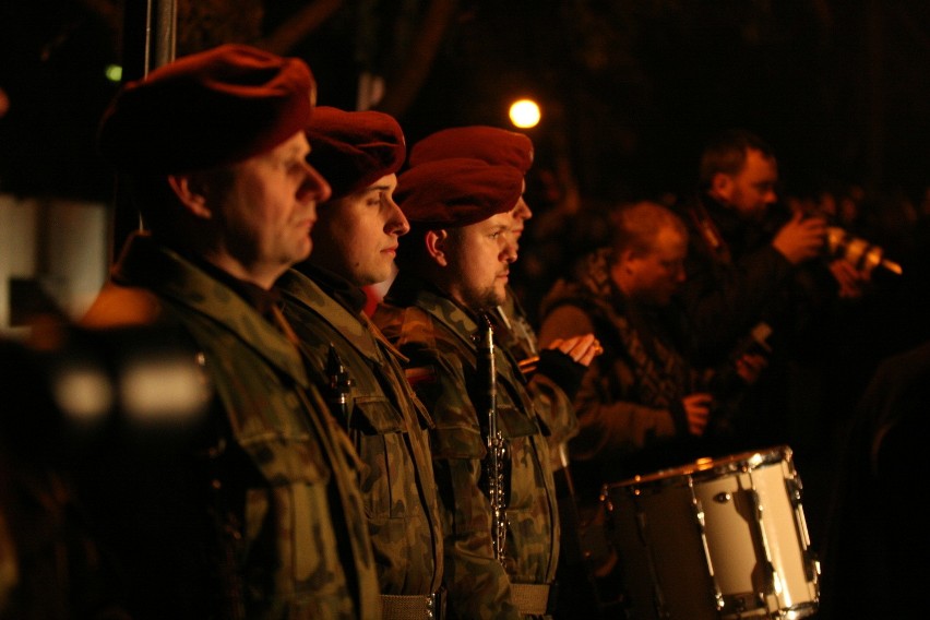 Święto Niepodległości w Bielsku-Białej: Apel Poległych na cmentarzu Wojska Polskiego