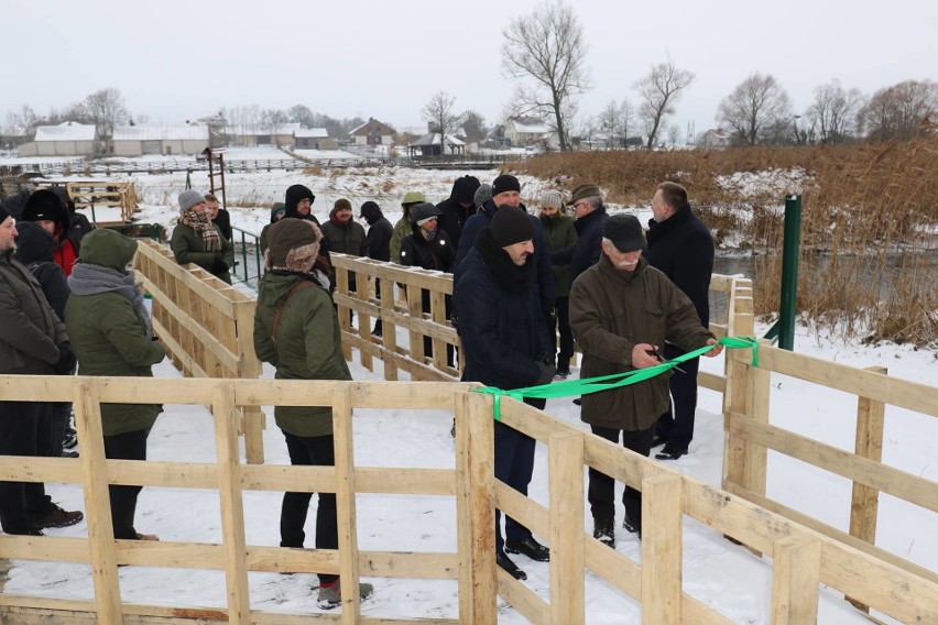 Kładka Waniewo - Śliwno ponownie otwarta po modernizacji! Wszystko kosztowało 3,6 mln zł (zdjęcia) 