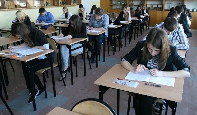 Matura 2018 matematyka podstawa. Odpowiedzi i arkusze.