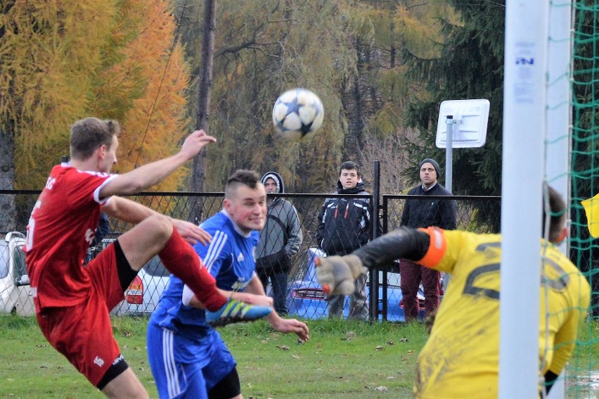 5. liga. W piłkarskim westernie Jawiszowice pokonały Nadwiślanin Gromiec [ZDJĘCIA]