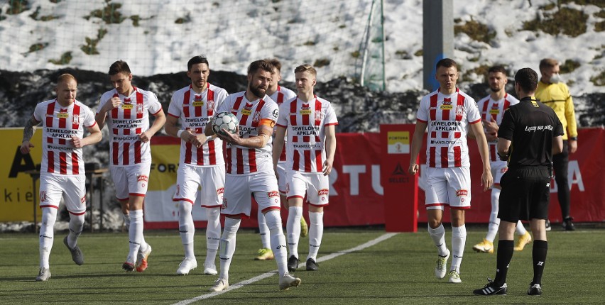 Resovia pokonała Puszczę 2:1