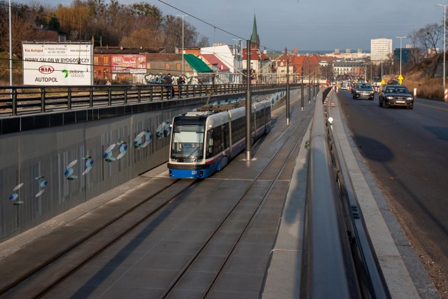 Spór o opóźnienia w dostawie tramwajów trafi jeszcze przed oblicze Sądu Apelacyjnego w Gdańsku.