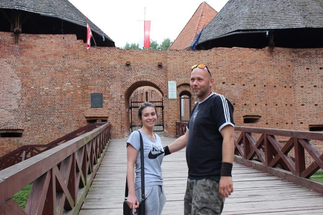 Paulina Kaczmarek i Tomek Nowak przyjechali do Międzyrzecza zobaczyć zamek i muzeum.