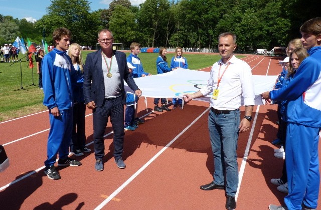 Niedziela była ostatnim dniem zmagań w XV Igrzyskach Olimpijskich Sportowców Wiejskich "Chełmno - Rio de Janeiro '2016". Około godziny 15.20 zgasł znicz olimpijski na stadionie w Chełmnie. 