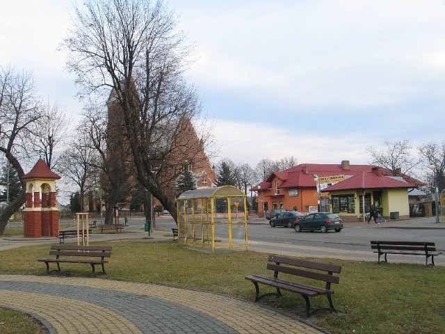 Po ubiegłorocznej wymianie starych lamp zostało doświetlone także centrum miejscowości Grębów.