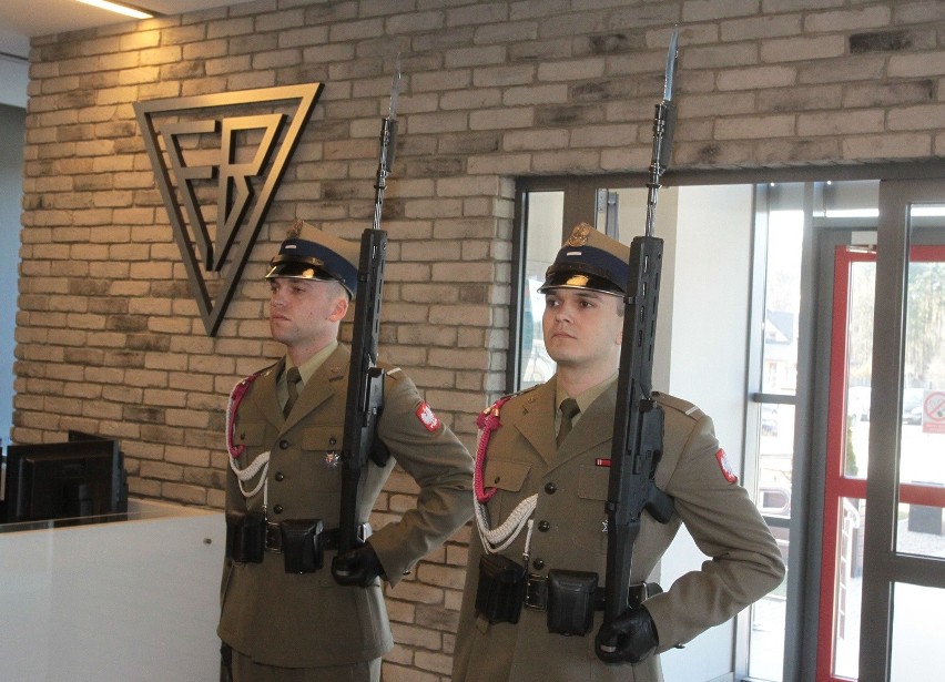 Nową broń zaprezentowali żołnierze z Garnizonu Warszawa.