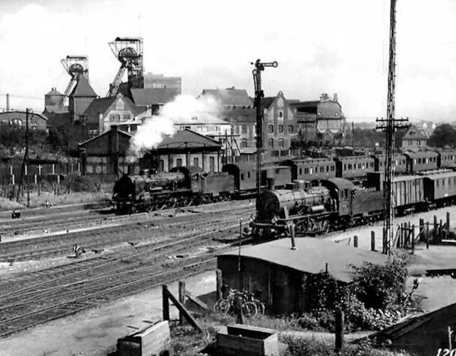 Zamach w Bytomiu-Bobrku był drugą próbą zgładzenia Hitlera w kampanii wyborczej 1932 r. Pierwsza miała miejsce w Monachium. Na zdjęciu stacja Bytom-Borek, stacja kolejowa, lata 30.